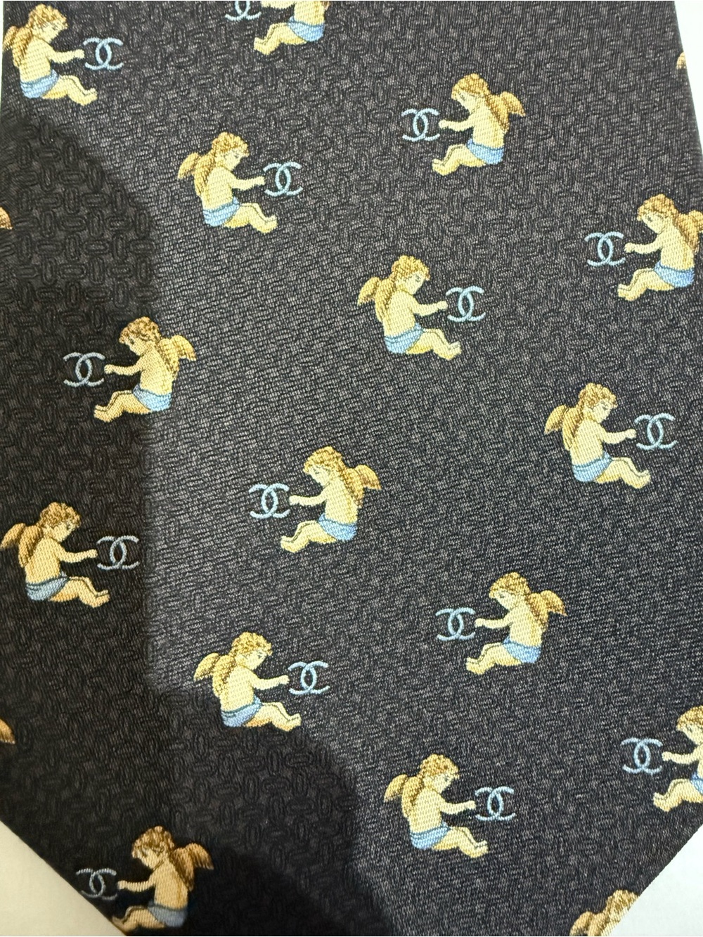 NWOT Vintage CHANEL Paris Silk Tie Rare Cherub Angel CC Logo Print Brown Itally - Picture 7 of 7